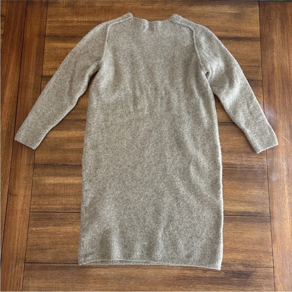 Uniqlo Women's Short Dress Small Tan 100% Wool Jumper Dress - Picture 5 of 12